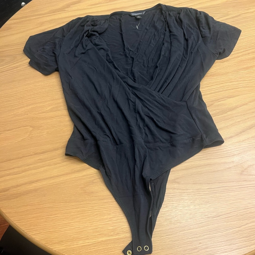 Banana Republic short sleeve wrap bodysuit - M